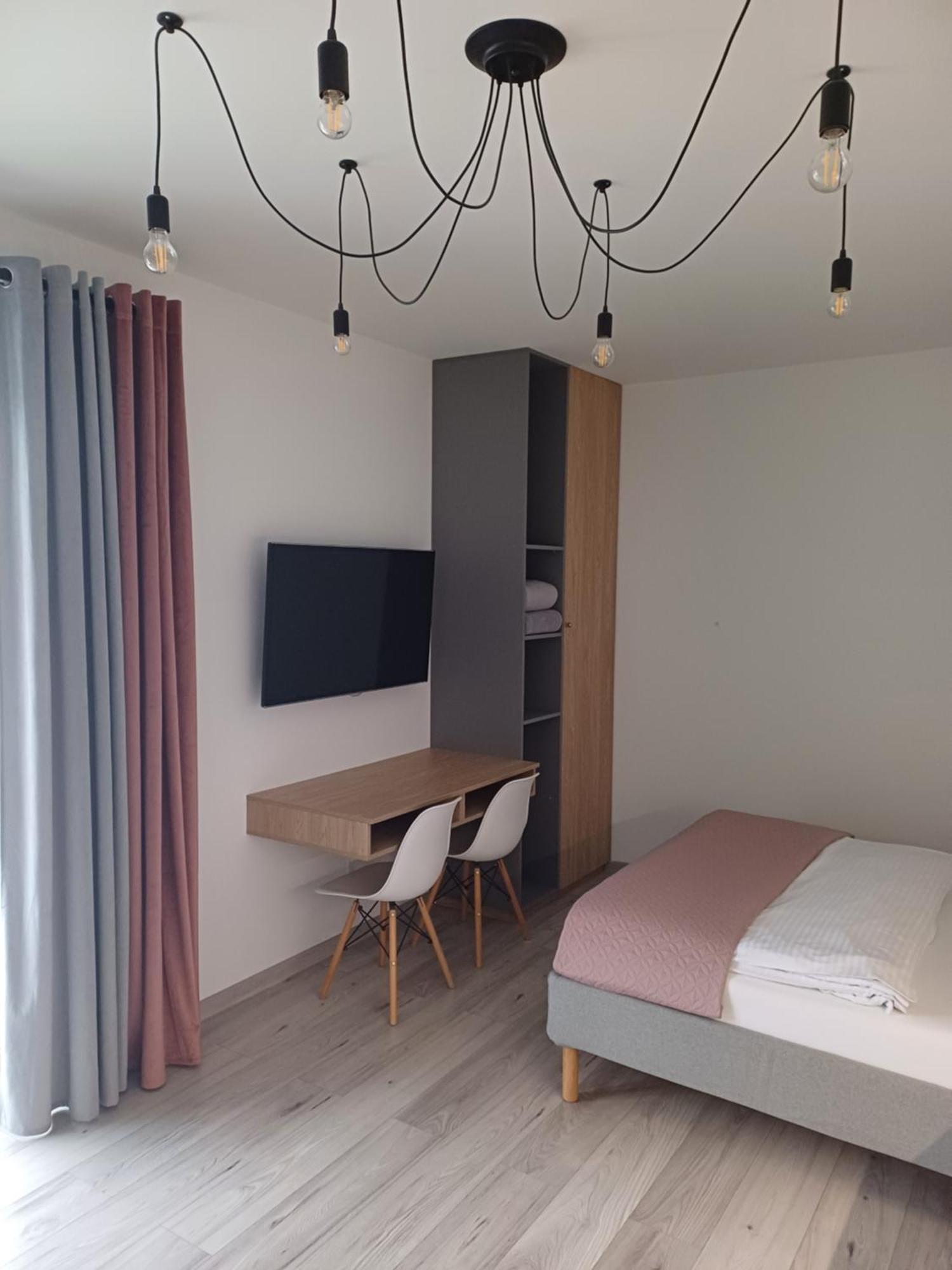 Spij W Kudowie Apartament I Pokoje Goscinne Кудова-Здрой Екстериор снимка